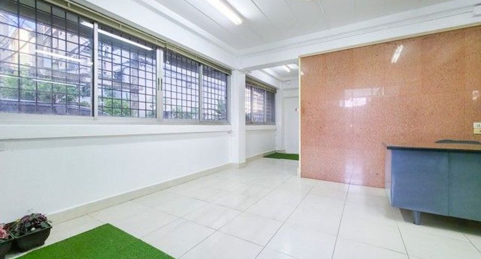 For rent 1 bed office in Khlong Toei, Bangkok