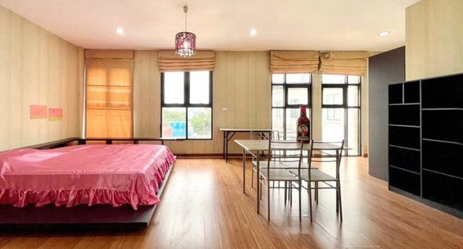 For rent 1 bed office in Bang Na, Bangkok