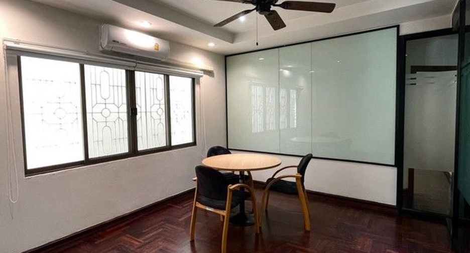 For rent 1 bed office in Khlong San, Bangkok