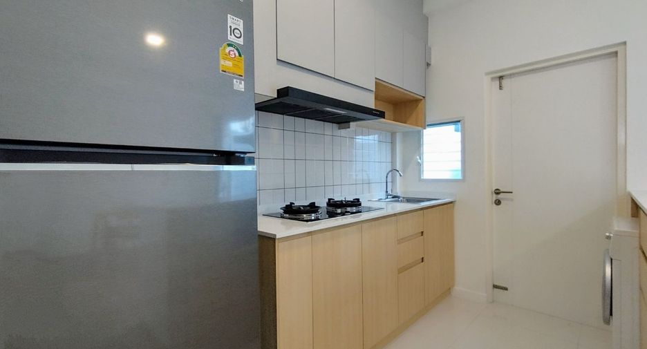 Аренда и продажа 3 спальни таунхаус в Пращет, Бангкок