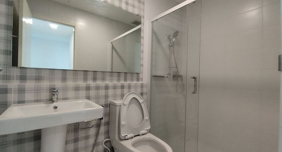 Аренда и продажа 3 спальни таунхаус в Пращет, Бангкок