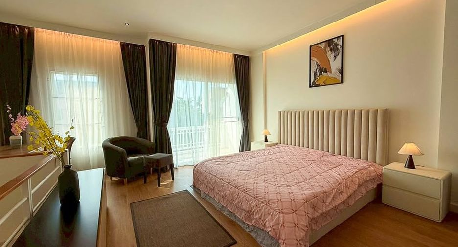 Reihenhaus zur Miete mit 3 Zimmer in Phasi Charoen, Bangkok