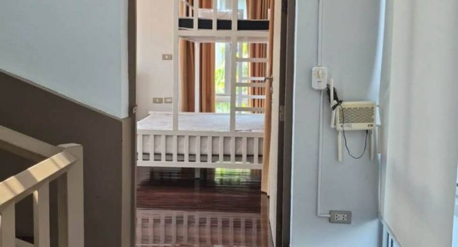 À louer et à vendre 4 chambres maison à Sattahip, Chonburi