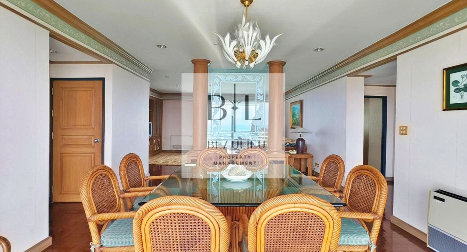 À vendre 3 chambres condo à Pratumnak, Pattaya