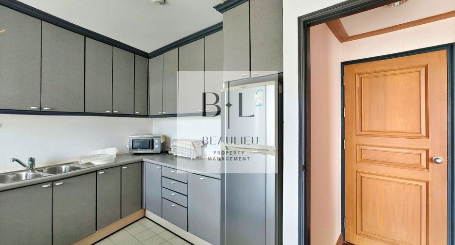 À vendre 3 chambres condo à Pratumnak, Pattaya