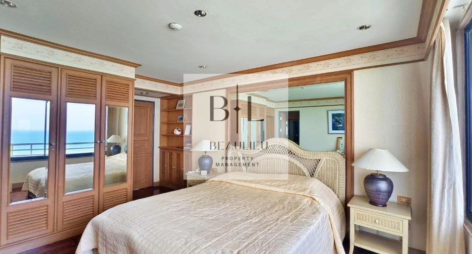 À vendre 3 chambres condo à Pratumnak, Pattaya