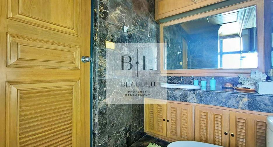 À vendre 3 chambres condo à Pratumnak, Pattaya