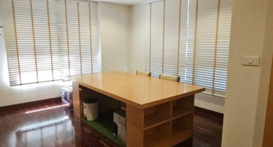 ให้เช่า และ ขาย 3 ห้องนอน คอนโด ใน วัฒนา, กรุงเทพฯ