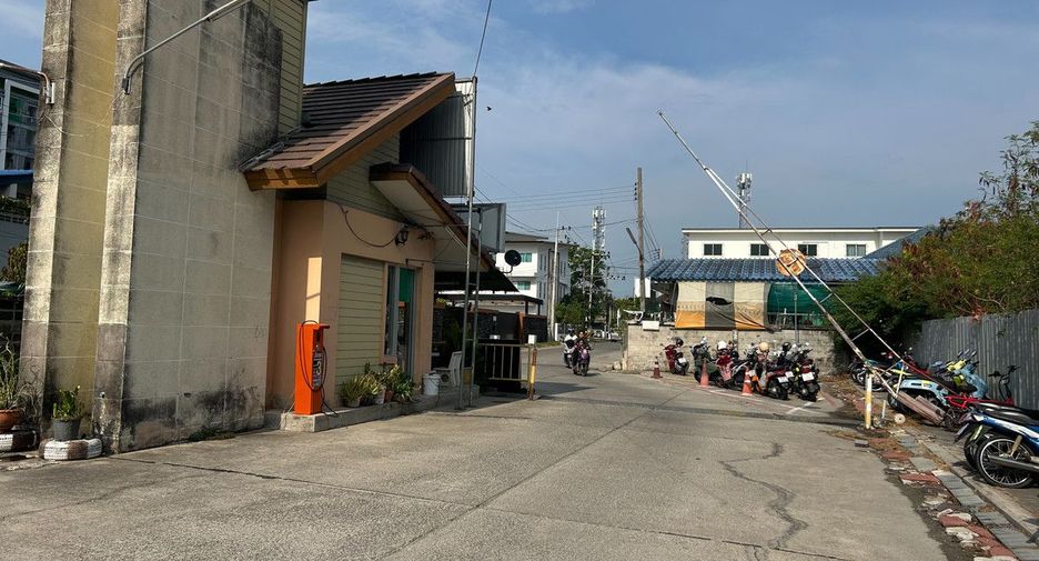 出售 8 卧室 商业空间 在 Mueang Chon Buri, Chon Buri