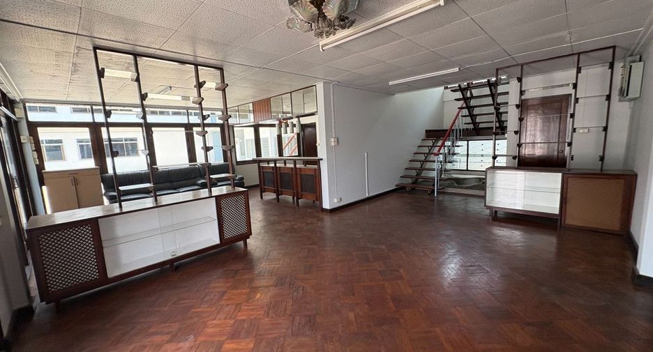 Oficina en alquiler en Sathon, Bangkok