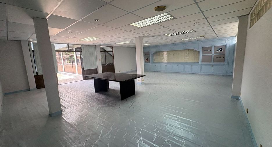 Oficina en alquiler en Sathon, Bangkok
