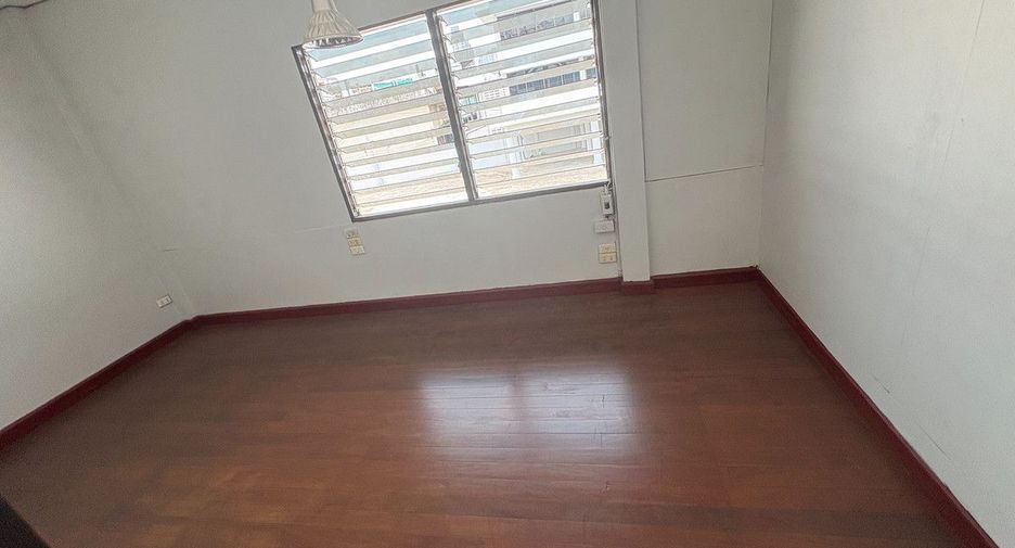 Oficina en alquiler en Sathon, Bangkok