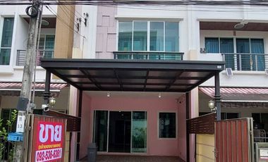 Reihenhaus zum Kauf mit 3 Zimmer in Chom Thong, Bangkok