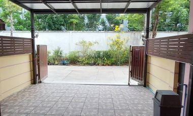 Reihenhaus zum Kauf mit 3 Zimmer in Chom Thong, Bangkok