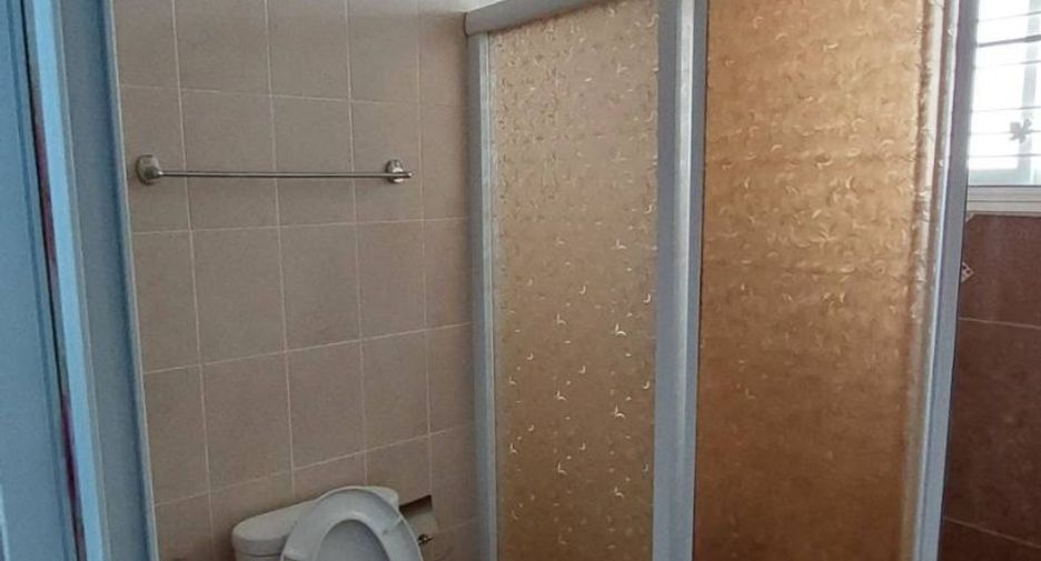 For sale 3 bedrooms townhouse in Chom Thong, Bangkok