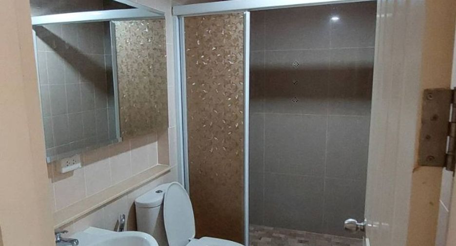 For sale 3 bedrooms townhouse in Chom Thong, Bangkok