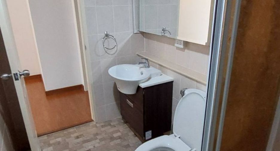 For sale 3 bedrooms townhouse in Chom Thong, Bangkok