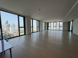 For sale 4 bedrooms condo in Khlong Toei, Bangkok