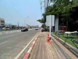 For Rent 6 Bedroom Townhouse In Mueang Chiang Mai