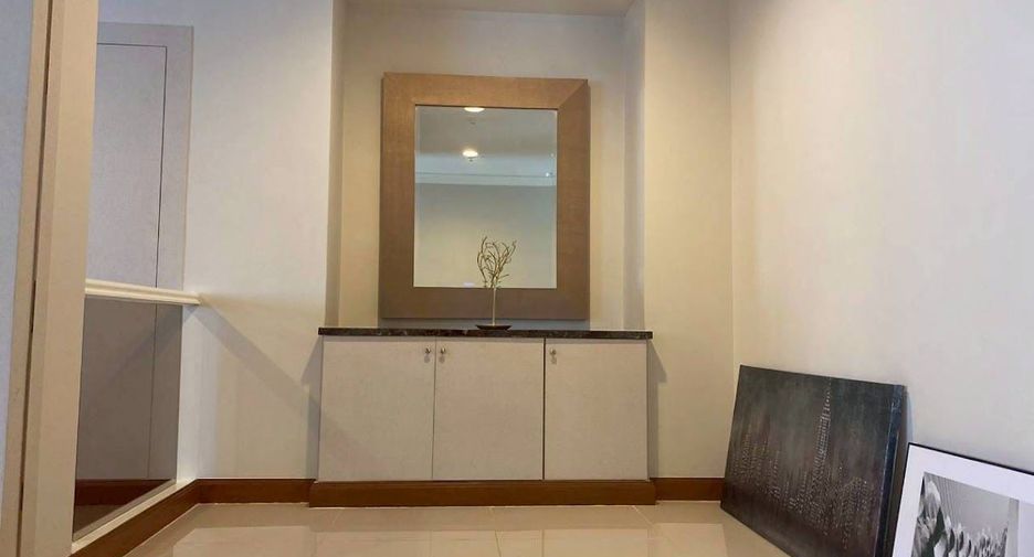 For rent 3 ベッドルーム condo in Watthana, Bangkok