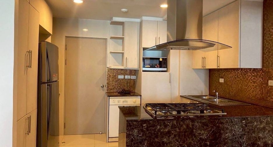 For rent 3 ベッドルーム condo in Watthana, Bangkok