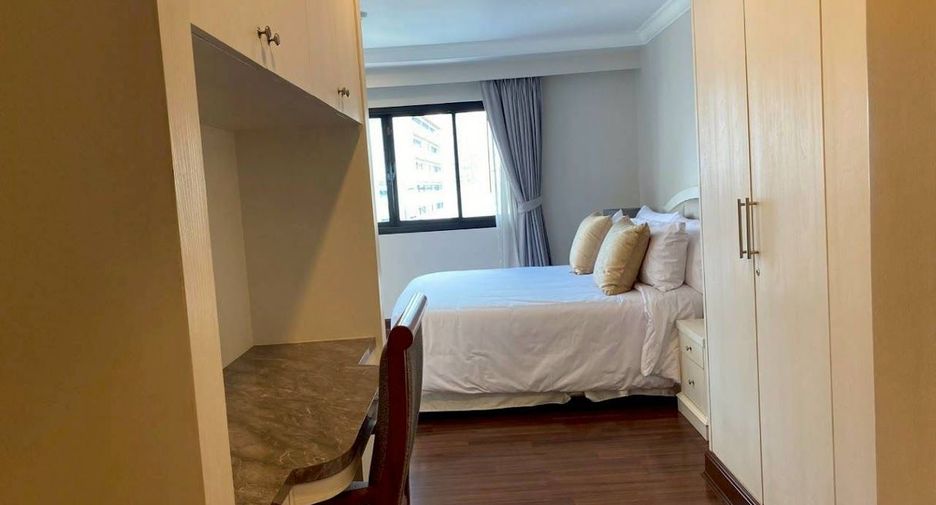 For rent 3 ベッドルーム condo in Watthana, Bangkok