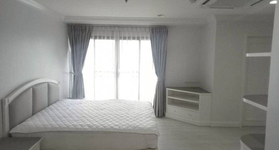 For rent 3 ベッドルーム condo in Watthana, Bangkok