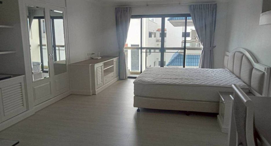 For rent 3 ベッドルーム condo in Watthana, Bangkok