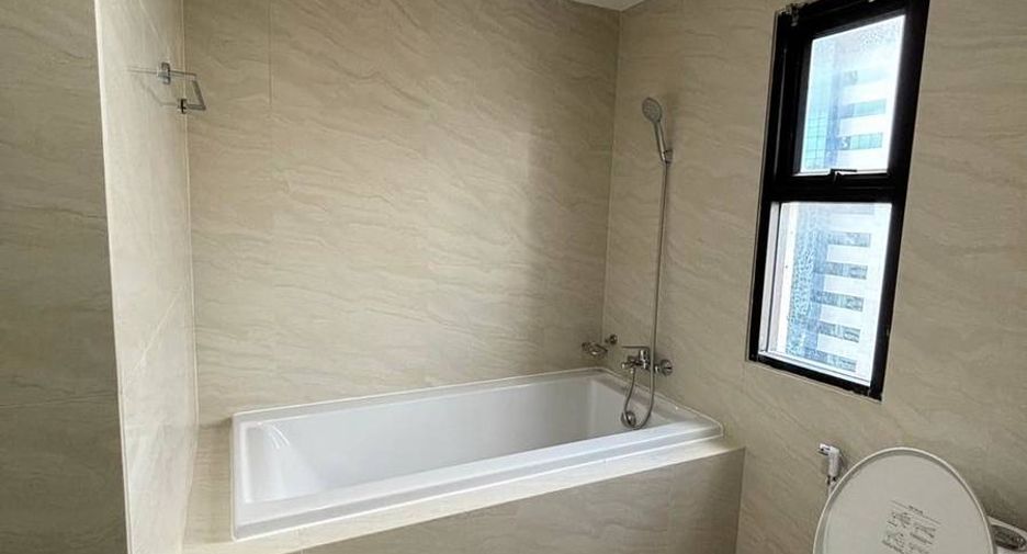 For rent 3 ベッドルーム condo in Watthana, Bangkok
