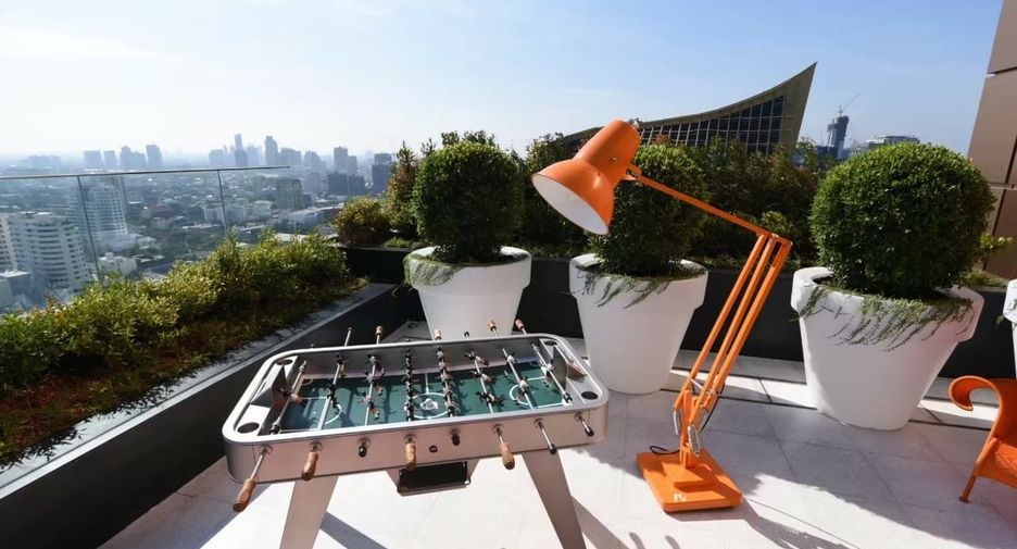Condo en alquiler y en venta de 1 habitaciones en Watthana, Bangkok