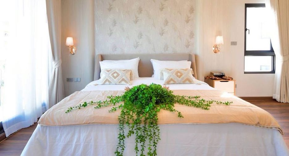 For rent and for sale 4 bedrooms villa in Jomtien, Pattaya