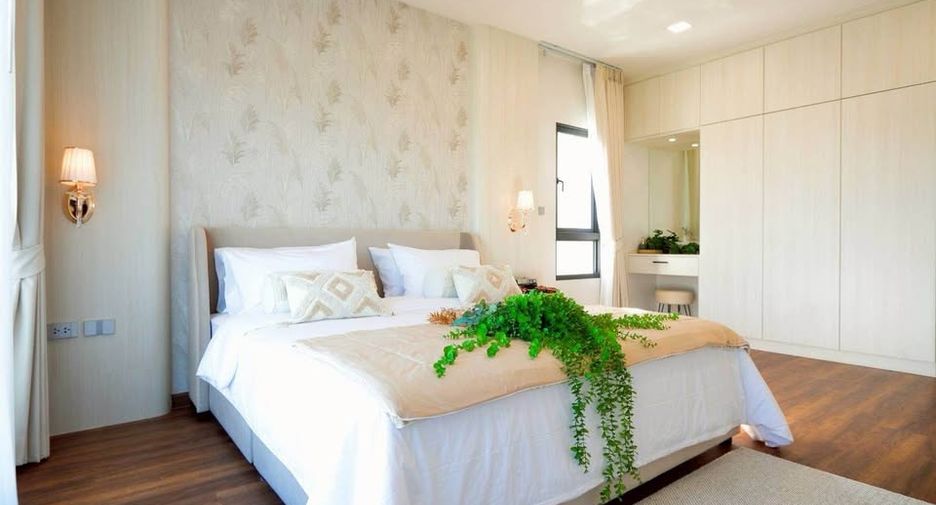For rent and for sale 4 bedrooms villa in Jomtien, Pattaya