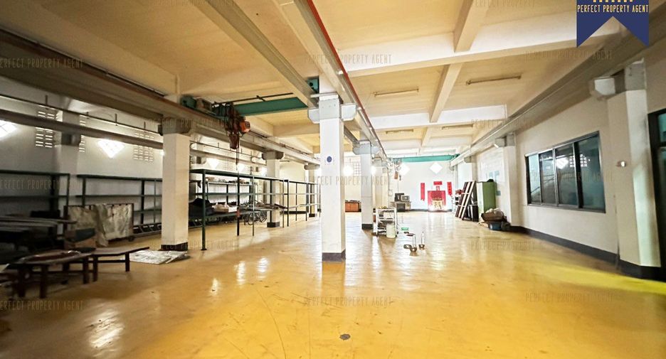 For sale 2 bedrooms warehouse in Bang Khun Thian, Bangkok