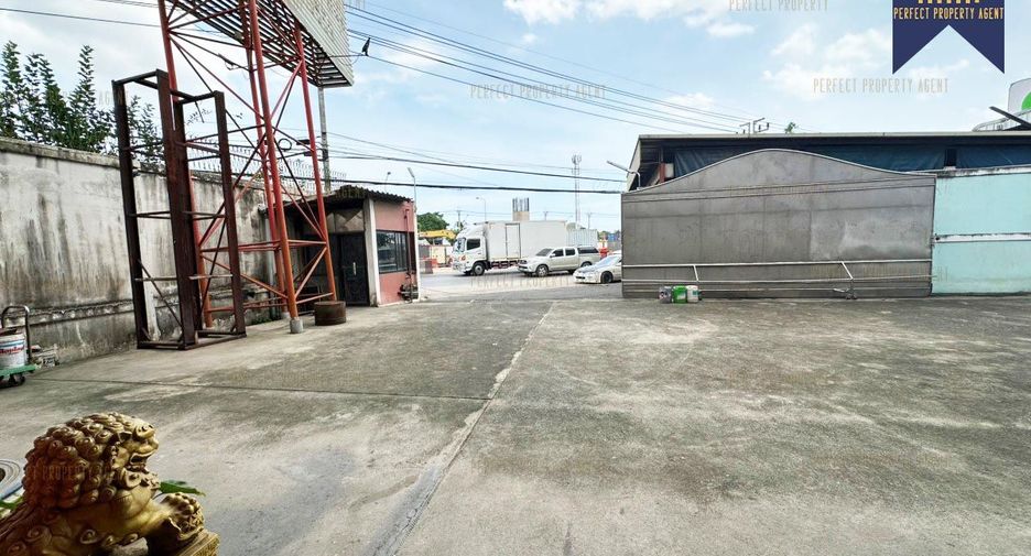 For sale 2 bedrooms warehouse in Bang Khun Thian, Bangkok