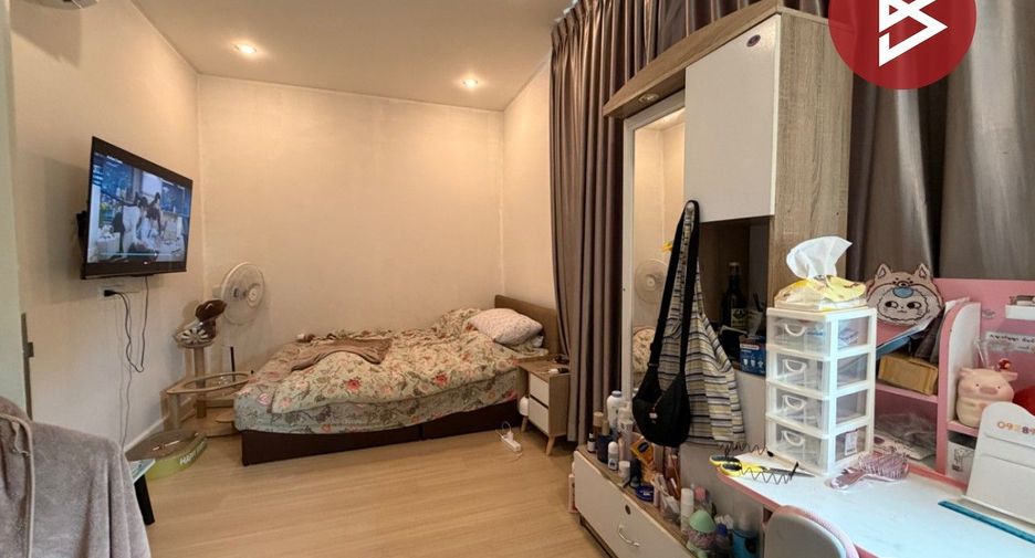出售 4 卧室 联排别墅 在 Bang Sao Thong, Samut Prakan