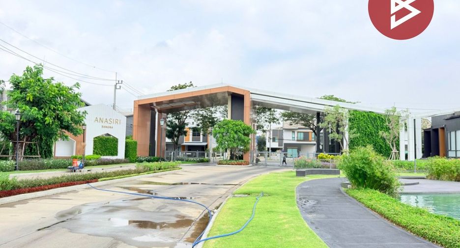 出售 4 卧室 联排别墅 在 Bang Sao Thong, Samut Prakan