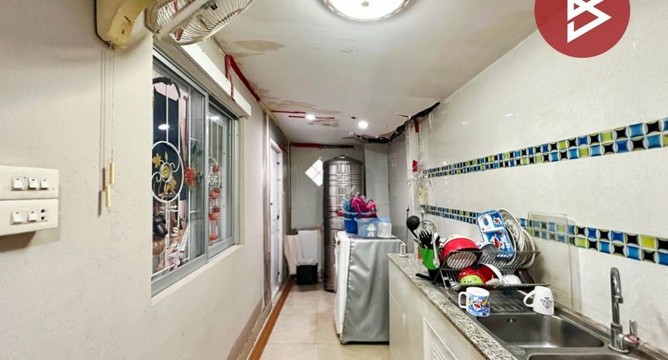 Casa adosada en venta de 3 habitaciones en Mueang Samut Prakan, Samut Prakan
