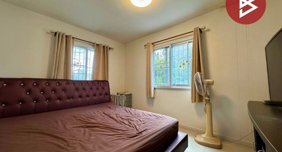 Casa adosada en venta de 3 habitaciones en Mueang Samut Prakan, Samut Prakan