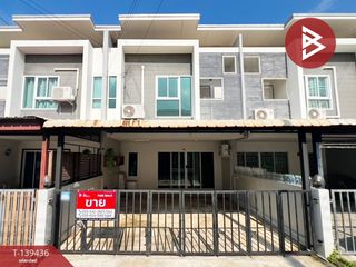 For sale 3 ベッドルーム townhouse in Mueang Chon Buri, Chonburi