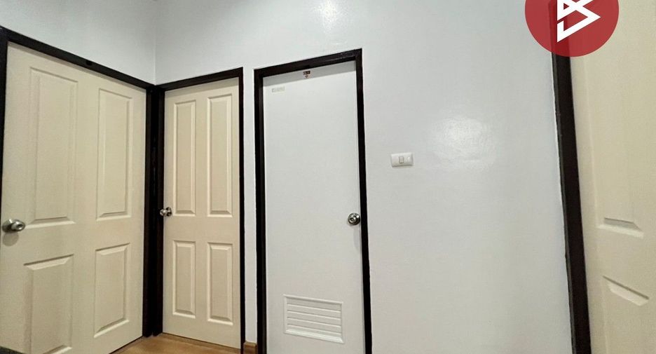 For sale 3 ベッドルーム townhouse in Mueang Chon Buri, Chonburi