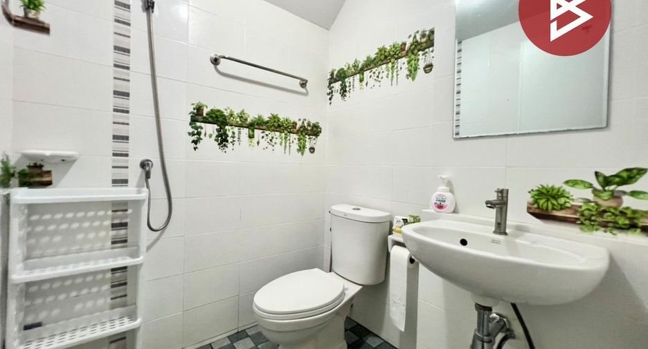 For sale 3 ベッドルーム townhouse in Mueang Chon Buri, Chonburi