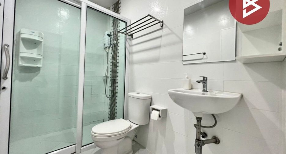 For sale 3 ベッドルーム townhouse in Mueang Chon Buri, Chonburi