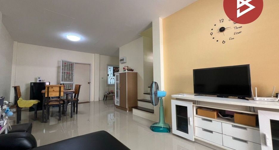 Reihenhaus zum Kauf mit 3 Zimmer in Mueang Chon Buri, Chonburi