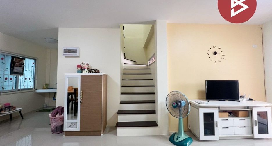 Reihenhaus zum Kauf mit 3 Zimmer in Mueang Chon Buri, Chonburi
