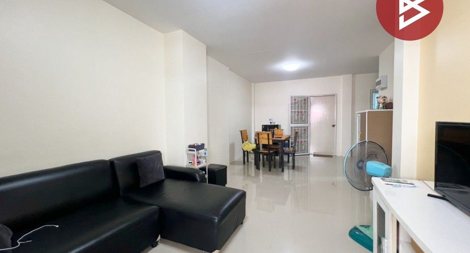 Reihenhaus zum Kauf mit 3 Zimmer in Mueang Chon Buri, Chonburi