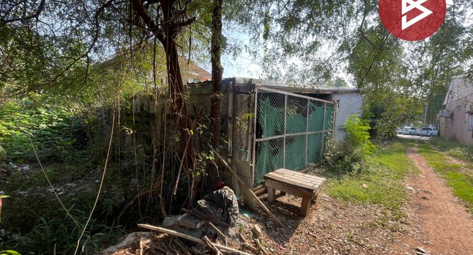 Gewerbefläche zur Miete und zum Kauf mit 1 Zimmer in Nam Phong, Khon Kaen