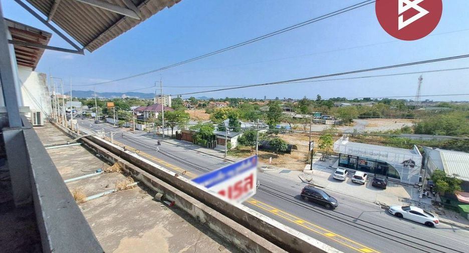 Local comercial en venta de 8 habitaciones en Mueang Chon Buri, Chonburi