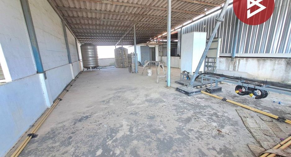 Local comercial en venta de 8 habitaciones en Mueang Chon Buri, Chonburi