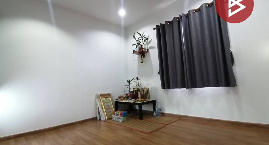 For sale 3 bedrooms house in Ban Pho, Chachoengsao