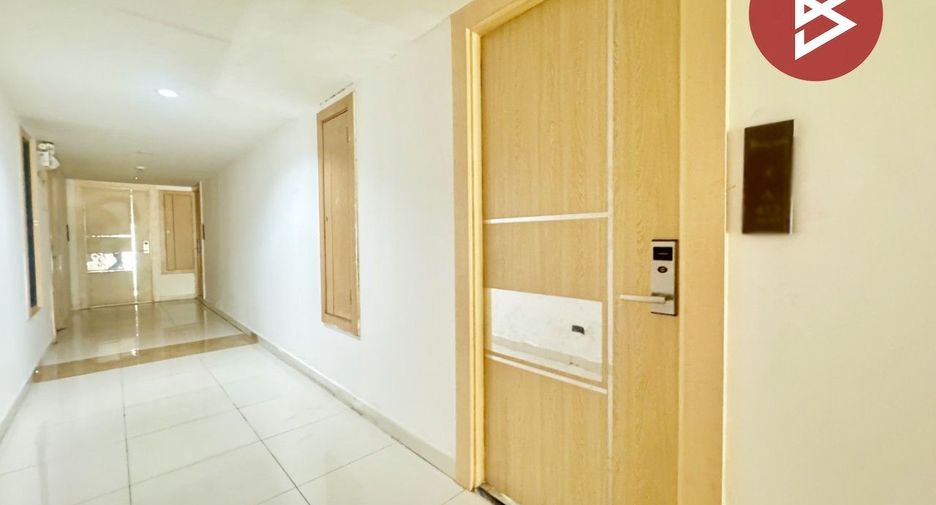 For sale 1 bed condo in Si Racha, Chonburi